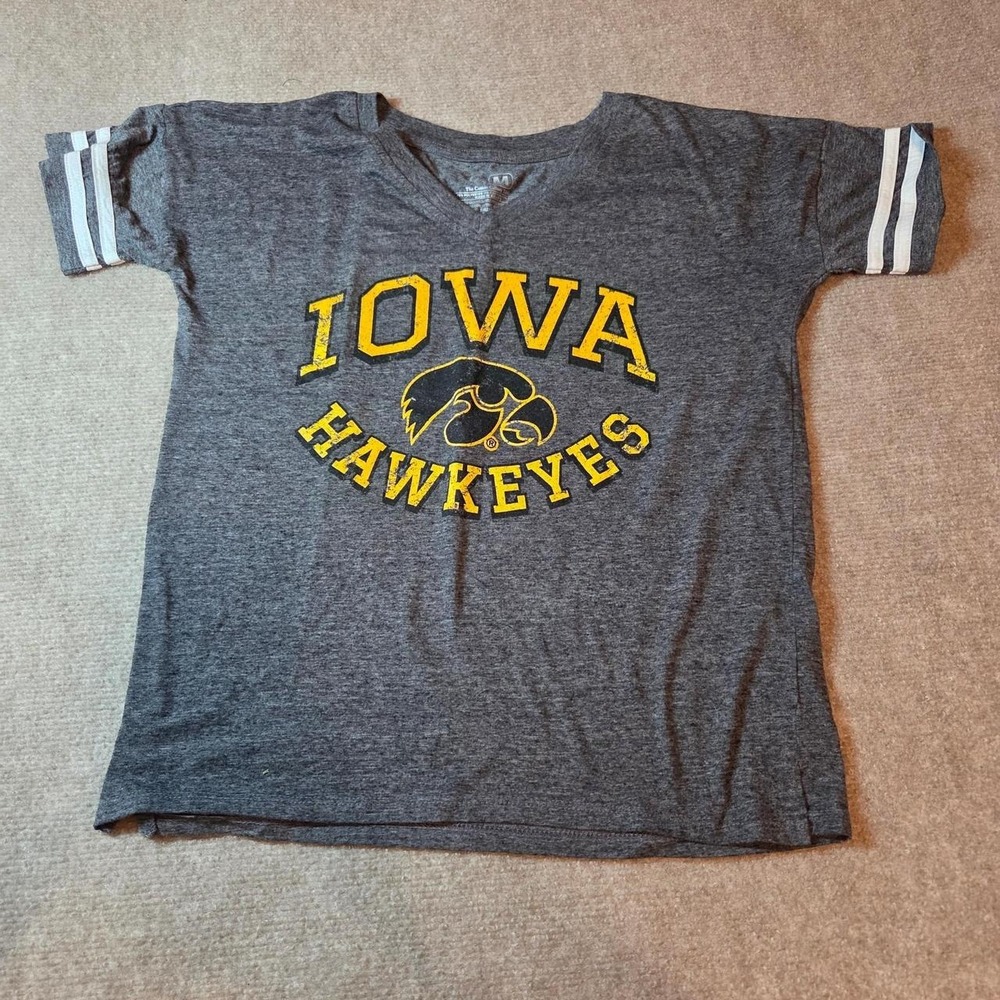 Grey and yellow Iowa Hawkeyes short sleeve tshirt size M